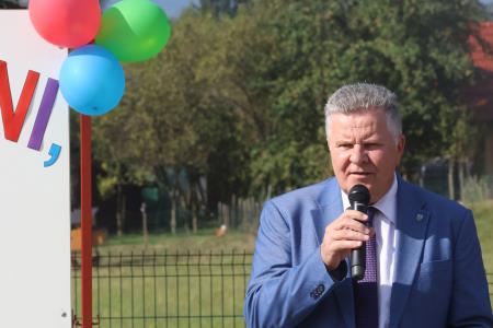 PRVI ŠOLSKI DAN BEGUNJE 07 FOTO LJUBO VUKELIČ